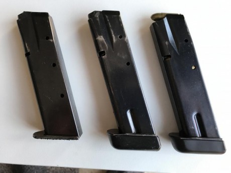 Vendo TANFOGLIO LIMITED, 9 mm/Pb, inox, con dos cargadores de 17 y uno de 16, con dos gatillos uno recto 02