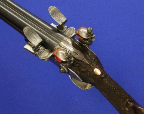 Voy a colocar unas fotos de un arma larga alemana de llave de mecha del siglo XVI. 80
