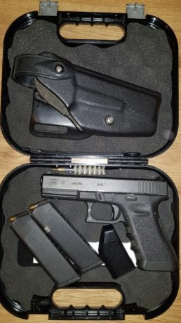 Vendo Glok 17 la cual ha sido usada siempre como arma de servicio, no más de 250 disparos.
También entrego 01