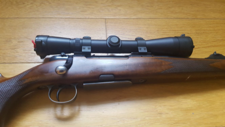 Buenos dias
Vendo rifle Heym SR21 con visor Leupold European 4-12x40. Tubo de 30. Version europea de la 11