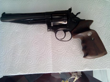 Tengo unas cachas anatomicas originales del revolver Llama Olimpico son de diestro y yo zurdo, por eso 01