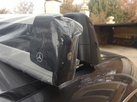 Hola, vendo las barras originales y porta esquís también originales de mercedes para seis esquís o dos 10