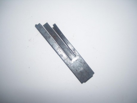 Hola
vendo unas piezas usadas y en muy buen estado de la Llama modelo Extra del 9 Largo

Martillo con 80