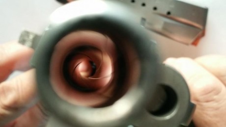    Se vende Pistola S&W Performance center Model 5906 PPC-9 6"   

   Con 3 cargadores.
3 Cachas.
Una 10