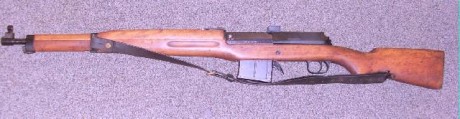 Hola a todos.

Tengo un rifle historico semiautomatico Hakim 8x57 Js,(espero que se adjunte la imagen), 00