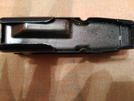 Buenas un amigo después de haber vendido el rifle pone a la venta tambien un cargador original HK de dos 01