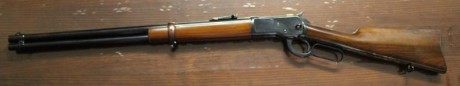 Vendo carabina Tigre 44/40 restaurada de maderas y metales. En el parte superior izquierda de la culata 01