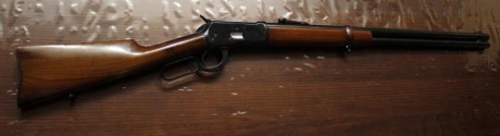 Vendo carabina Tigre 44/40 restaurada de maderas y metales. En el parte superior izquierda de la culata 00
