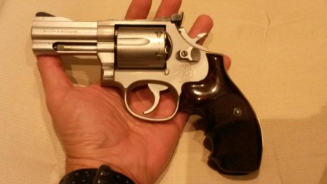 Buenas tardes
Vendo revólver Smith Wesson, de 3", cal 357 mag.
Fabricado con los estándares de calidad 02