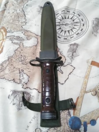 Buenas, vendo...
Bayoneta italiana en estado nueva correspondiente al fusil  producido por Beretta BM 00