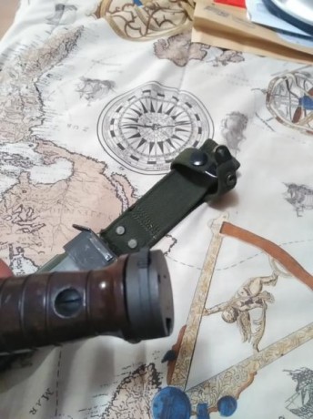 Buenas, vendo...
Bayoneta italiana en estado nueva correspondiente al fusil  producido por Beretta BM 12