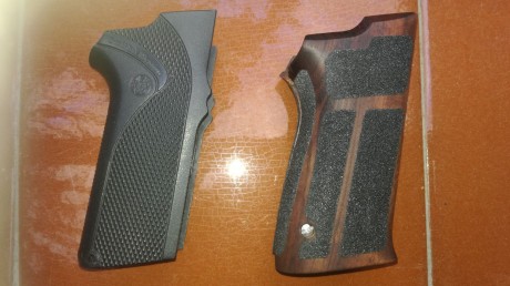    Se vende Pistola S&W Performance center Model 5906 PPC-9 6"   

   Con 3 cargadores.
3 Cachas.
Una 52