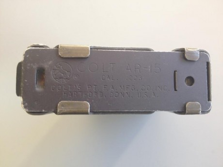 Tengo estos dos cargadores para Colt AR-15 (o plataforma) y quería cambiarlos por otros dos cargadores 01