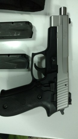 Buenas me dice un amigo que vende este arma,tiene unos 300 disparos,es del año 1998. Esta sin uso, guiada 41