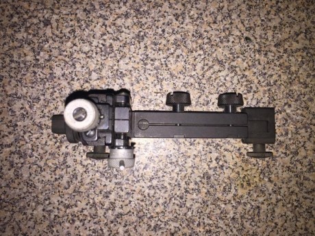 Se vende este diopter, desconozco el modelo porque lo he encontrado haciendo limpieza. 80€. 02