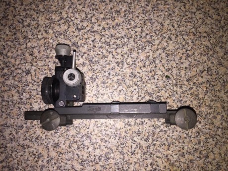 Se vende este diopter, desconozco el modelo porque lo he encontrado haciendo limpieza. 80€. 11
