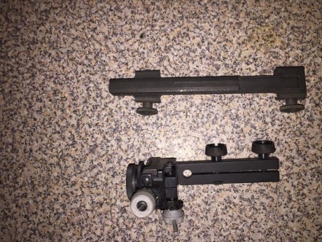 Se vende este diopter, desconozco el modelo porque lo he encontrado haciendo limpieza. 80€. 10
