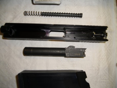 Ambos cañones "espejo". Todos son originales y la pistola no tiene ningun gambio. / trigger 32
