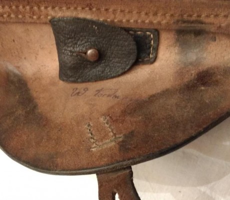 Se vende pistola Luger P-08 de la primera Guerra mundial, año 1918, tiene un solo cargador y funda original.
El 01