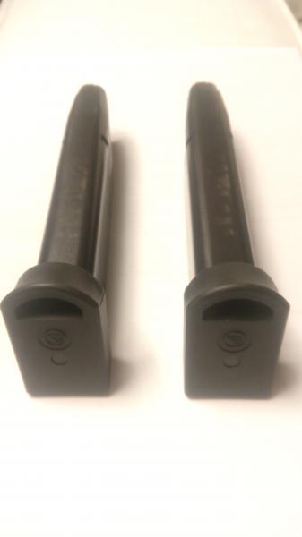 Buenas tardes,

Vendo 2 cargadores de la pistola CZ Shadow de 18 cartuchos de capacidad.

Fueron comprados 00