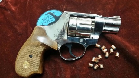 Vendo revolver  marca alfa, dos pulgadas de cañón , en calibre 6 mm flobert,esta como nuevo pues no ha 02