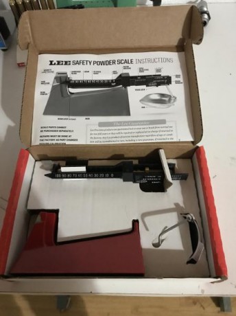 Hola compis:
Por falta de espacio en mi rincón de recarga vendo estos juguetitos de la marca Lee. Están 01