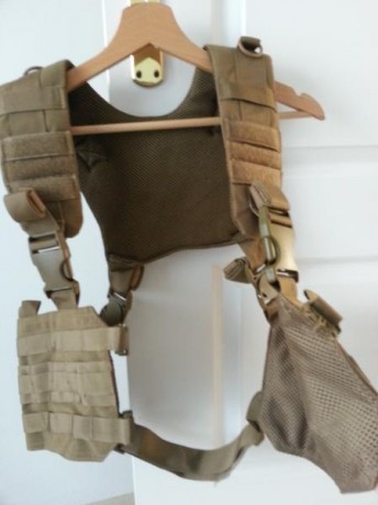 Vendo este chest rig modelo RONIN de la marca CONDOR

Esta semana 28€puesto en casa!!!!!!! 



ESTA NUEVO 11