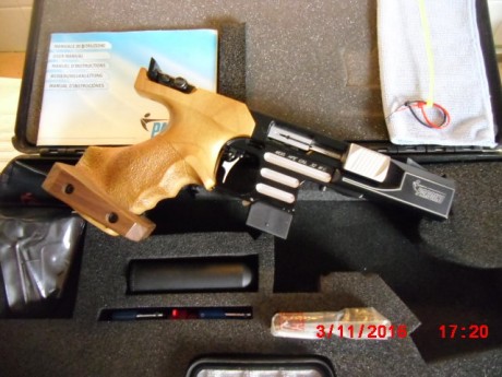 de siete años . La tengo 3 años como dueño. La comprado de un compañero del club y la conozco desde nueva. 01