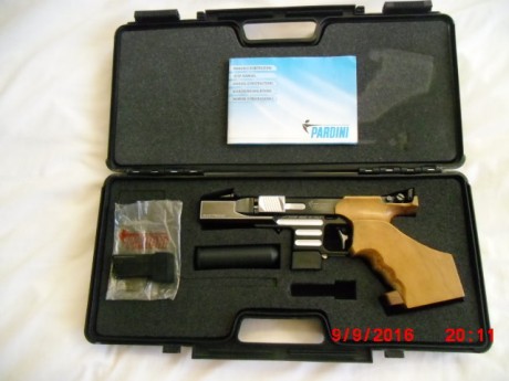 de siete años . La tengo 3 años como dueño. La comprado de un compañero del club y la conozco desde nueva. 00