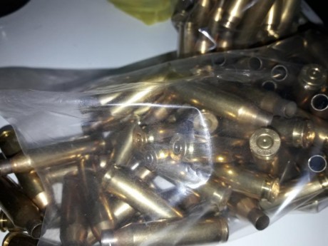 vendo lote de vainas
 3006 de 1 tiro marca remington y hornady
cantidad 200 und precio 70 € mas 7 €  portes 01