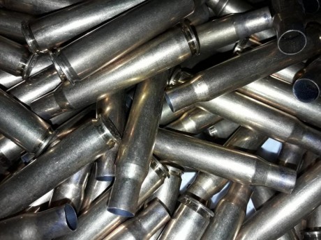 vendo lote de vainas
 3006 de 1 tiro marca remington y hornady
cantidad 200 und precio 70 € mas 7 €  portes 00