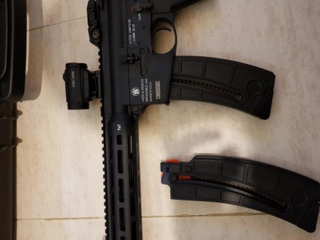 Vendo smith & wesson mp15-22  en perfecto estado tiene 8 meses y está muy poco usada además está equipada 01
