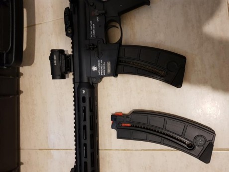 Vendo smith & wesson mp15-22  en perfecto estado tiene 8 meses y está muy poco usada además está equipada 01