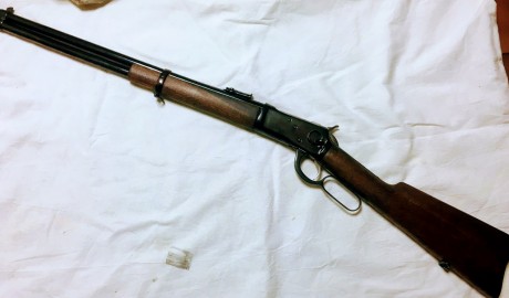 Se vende Tigre 44-40, muy cuidado, maderas al aceite y Pavón impecable.
Se puede ver y probar en La Coruña.
300 00