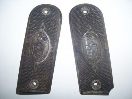 Hola
voy a poner toda la coleccion de cachas de pistolas Eibarresas a la venta 
hay de bastantes modelos 50