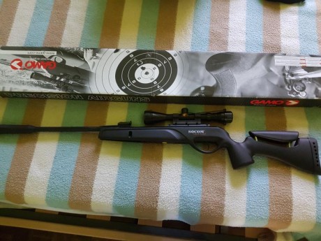 Vendo carabina Gamo Socom del 4'5. Solo estrenada,en embalaje original y con visor 4x32.
120€. 
Vendida 00