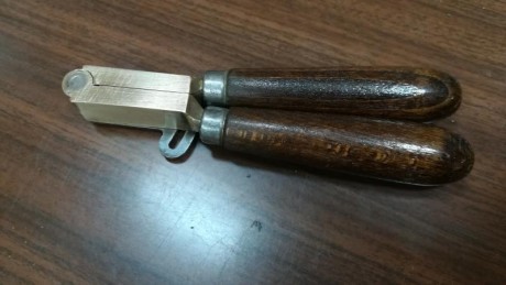 Hola compañeros, pongo a la venta una turquesa de 2 cavidades, una bola y la la otra ojival, no entiendo 02
