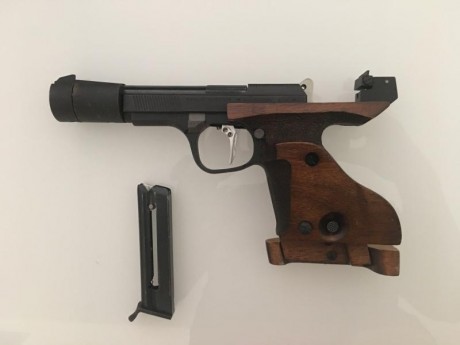 Vendo Pistolet Unique Olympique modelo Des 69 en buen estado, por no usar. Tiene acoplado un contrapeso 01