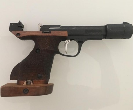 Vendo Pistolet Unique Olympique modelo Des 69 en buen estado, por no usar. Tiene acoplado un contrapeso 00