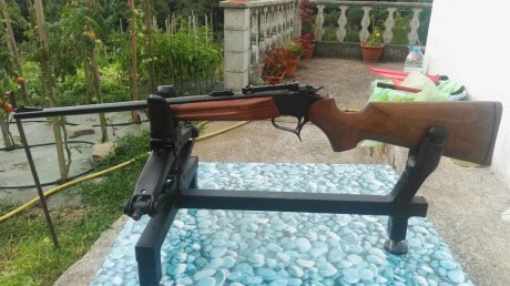 Pues hace una temporada que me hice con el en este mismo foro y lo tengo en el armero cogiendo polvo y 01