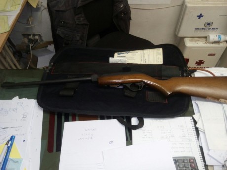 Hola, se vende marlin papoose, en estado casi de coleccion, con 1 cargador.
Carabina desmontable con años 02