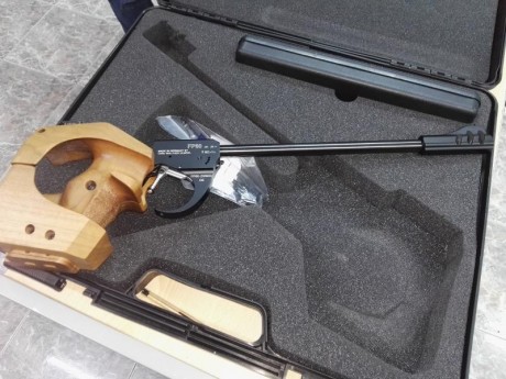 Se vende pistola libre Walther FP.
Estado impecable.
Está el Lugo. Interesados contactar directamente 40