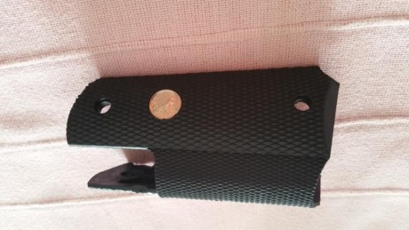 Hola a todos

Vendo unas cachas prácticamente nuevas marca Colt. Las cachas están en Pontevedra. Estaban 00