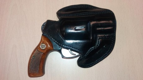 Vendo revólver Astra Cal. 38, buen estado de conservación y en perfecto uso. Pocos disparos y aceptable 01
