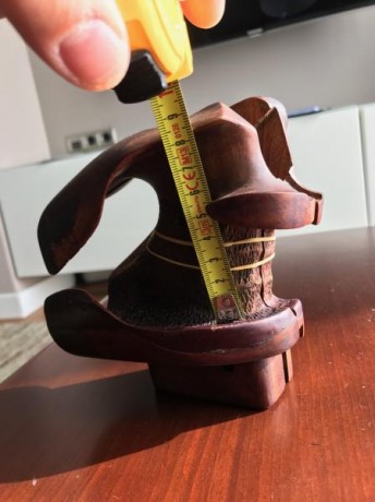 Esta en Alicante capital
Talla S 
Es fija,se puede ajustar con masilla
85€+ portes 32