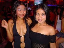 retiro el otro hilo por acumular demasiadas paginas e imágenes de señoritas  :mrgreen: 172