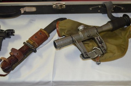 hola buenas.
pues busco este rifle con mira original y al poder ser con accesorios
escucho ofertas
gracias 11
