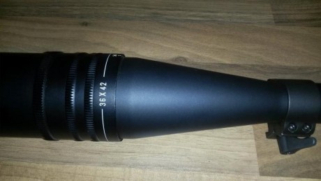 :papa: Pues lo dicho, se ofrece visor Sightron s2 36x42 en muy buen estado.
Tiene retícula Fine cross, 20