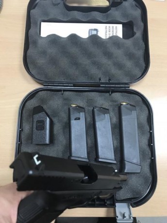 Vendo Glock 19 Gen3, en perfecto estado ni un arañazo o marca en armazón o piezas de acero, no más de 10