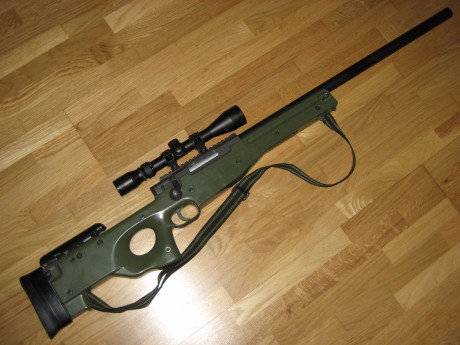 Ya habia visto varias conversiones usando culatas de P90 y G36 de airsoft, en las que encajan bien las 60